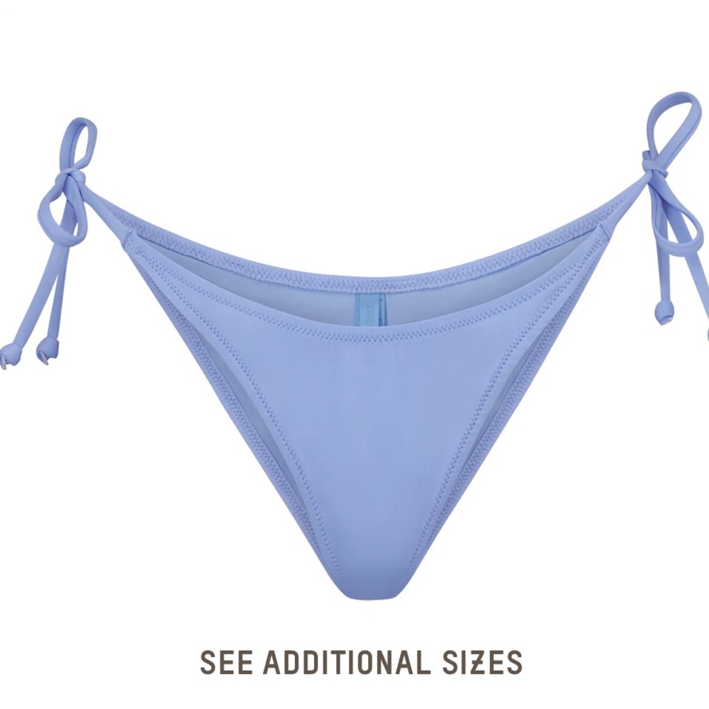 Skims Dipped Tie Bottoms